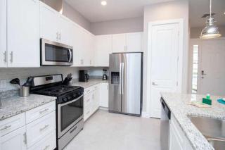 New 4 BR 4 BA Villa Ground Zero to Theme Parks - Orlando - 3