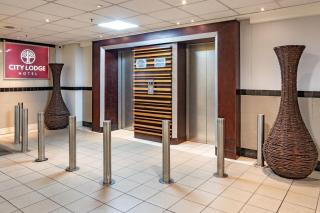 City Lodge Hotel at OR Tambo International Airport - 6