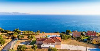 Blue Horizon Villas with Private Pool & Sea View - Plateies - 5