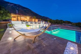 Blue Horizon Villas with Private Pool & Sea View - Plateies - 9