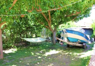 Amarynthos Beachfront Vacation House with garden - Áno Váthia - 2