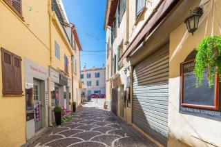 Logement atypique dans la rue Fourmillière - Antibes - 4