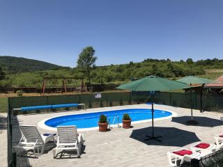 Charming Apartment in Oštarski Stanovi - Terrace - Oštarski Stanovi - 0