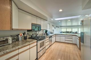 Spacious Family Home on Golf Course Hike and Bike! - 3