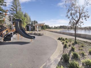 Bella Mare - 2 Bedroom Ocean View Terrace Apt - Ettalong Beach - 5