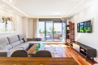 IFEMA, Wanda, Airport -Luxury Apartment- terrace, pool, gym - 1