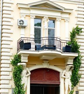 Apartment Bunina 8 - 9