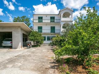 Apartment in Sibenik near Sea Beach - Šibenik - 7