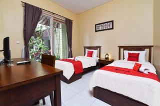 RedDoorz near Pantai Sanur Bali - 2