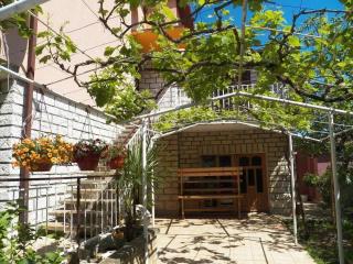 Apartment Sanja near the sea, spacious and green :) - 3