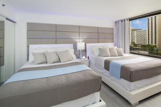 Waikiki Banyan Modern One Bedroom Free Parking - Honolulu - 1