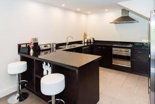 Lakeside Luxury with Spa - 2