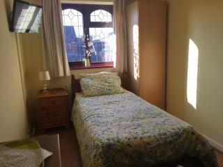 The Cedars House B&B - Nuneaton - 9