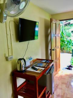 TP Hut Bungalows - 7