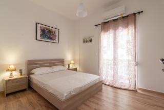 Modern Renovated Apt next to the BeachFront - Heraklion - 4