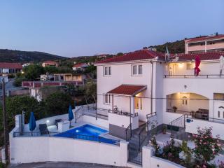 Apartment Villa Octopus - Vinišće - 1