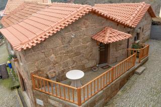 Casa Largo S Lourenço e Casa da Videira - - 0