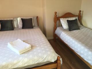 Double Rooms & Twin Rooms Rahoon - Galway - 5