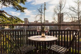 VeronaInFlat - Castle View Room - 9