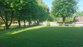 Maurers Schlierseetraum 1 hochwertige Erdgeschosswohnung mit allen Raffinessen erfreut sich auch Urlauber idealerweise für Paar mit Kindern geeignet und Vierbeiner Dank des tollen Zauns auf der Terrasse stylisch und edel von der Ausstattung mit 64 qm - 3