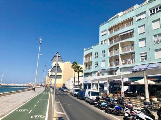 GATU PREMIUM Villa Isabel TERRAZA,PARKING,1ºLINEA PLAYA,WIFI,VISTA AL MAR , Preferente mayores de 25 años y familias - Cadice - 8