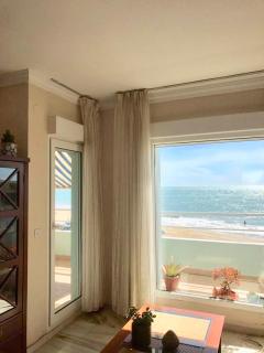 GATU PREMIUM Villa Isabel TERRAZA,PARKING,1ºLINEA PLAYA,WIFI,VISTA AL MAR , Preferente mayores de 25 años y familias - Cadice - 5