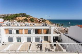 Apartamento sobre a praia - Olhos de Água - 2