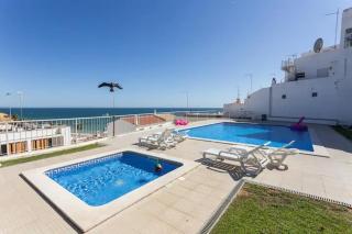Apartamento sobre a praia - Olhos de Água - 1