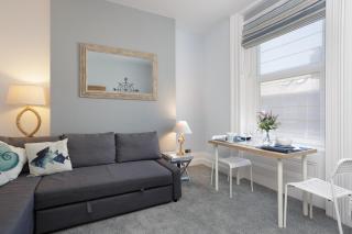 Stopover at SEABIRD APARTMENTS central Southsea - Portsmouth - 1