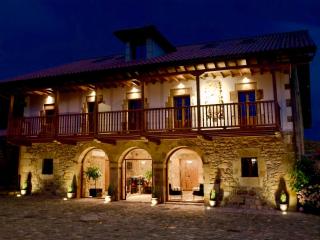 Akla Hotel Suites Valles Pasiegos - Saro - 2