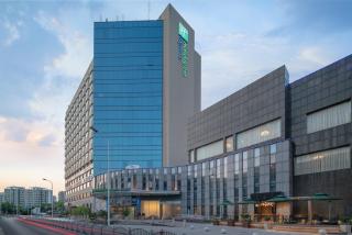 Holiday Inn Express Shanghai Jinqiao Central by IHG - Shanghai - 0