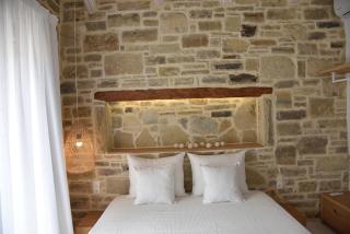 LAINI LUXURY SUITES - 9