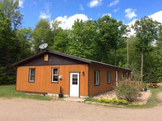Madawaska Lodge-Cottage - 3