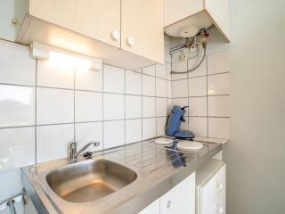 Studio Floralies I-4 by Interhome - 3