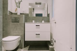 AD32 Apartamento Luminoso a los pies del Puente de Triana - 3