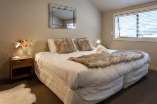 Lake Escape - Queenstown - 7