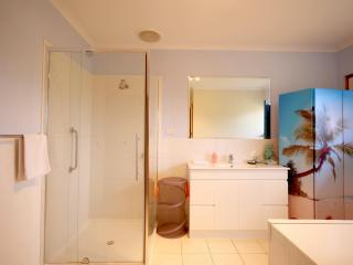 Salty Air Apartments Kingscote Kangaroo Island - Kingscote - 8