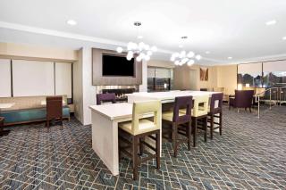 La Quinta Inn & Suites by Wyndham Denver Aurora Medical - 3