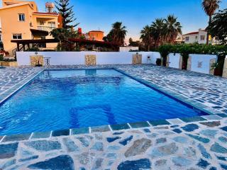 Angela Holiday Apartments - Paphos - 1