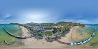 LIV Hotel Phuket Patong Beachfront - Strand Patong - 3