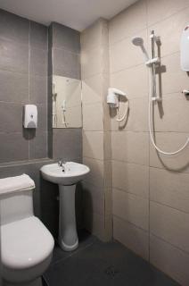 Econtel Queensbay - 7