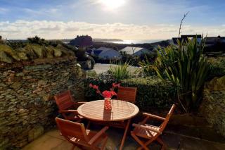 24 CLIFF APARTMENT-3 BED-GROUND FLOOR-SEA VIEWS - Trearddur - 1