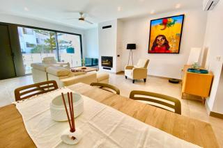 CHALET CON PISCINA PRIVADA EN LA URB. DE PUERTO REY - Los Amarguillos - 1