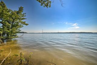 Waterfront Tennessee Home on Kentucky Lake with Deck - 9