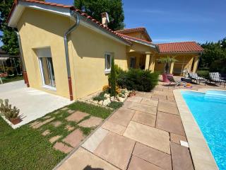 Chambres dans villa avec piscine - Gleizé - 1