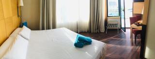 Best Western Hotel Mediterraneo - Castelldefels - 3