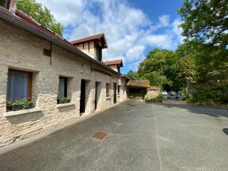 LOGIS - Hôtel & Restaurant Saint Nicolas - Chaumont-en-Vexin - 4