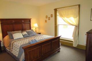 Great Gorge Guesthouse - Walk to the Falls, the Casino and all Downtown Restaurants - Across from the Aquarium - Niagara Falls - 8