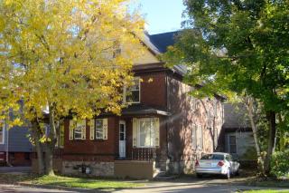 Great Gorge Guesthouse - Walk to the Falls, the Casino and all Downtown Restaurants - Across from the Aquarium - Niagara Falls - 1