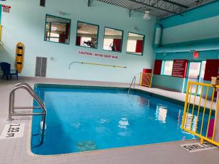 Ramada by Wyndham Belleville Harbourview Conference Center - Belleville - 1